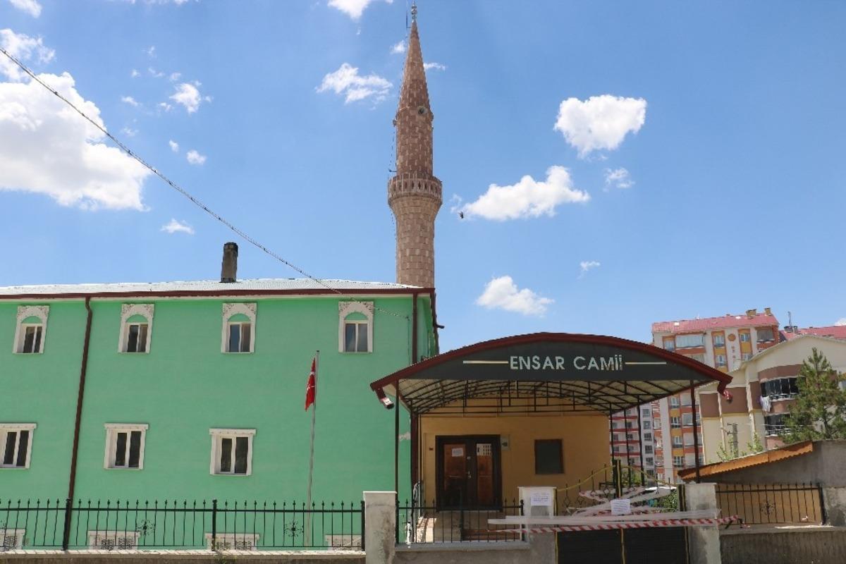 Sivas İl M&uuml;ft&uuml;l&uuml;ğ&uuml; 120 camiyi haşerelere karşı ila&ccedil;layacak