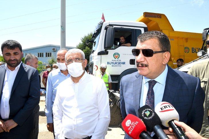 Malatya Büyükşehir Dilek Mahallesi’nin yol sorununu çözüyor G4