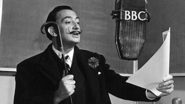 Salvador Dali, 1951 yılında BBC İspanyolca Servisi'ne konuk olmuştu.