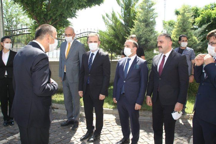 Siirt Valisi  Osman Hacıbekteşoğlu göreve başladı G5