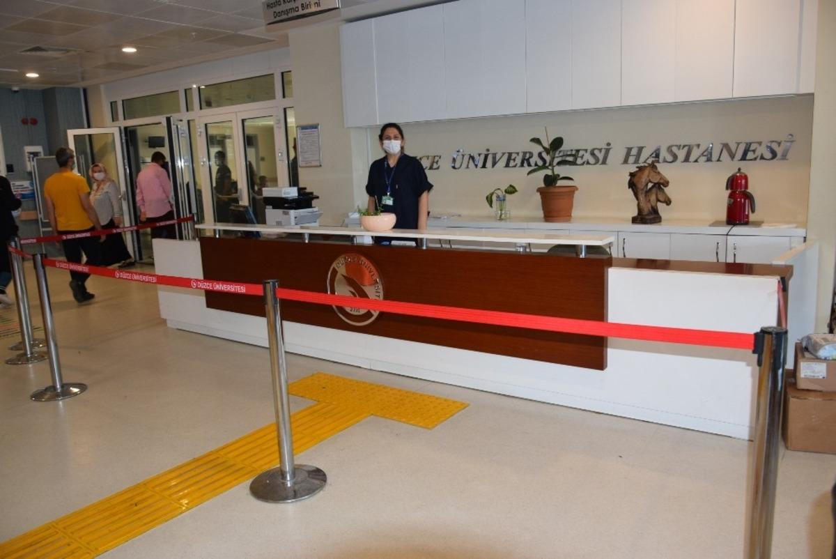 &Uuml;niversite Hastanesinde &ldquo;Kontroll&uuml; Sosyal Hayat&rdquo; d&ouml;nemi