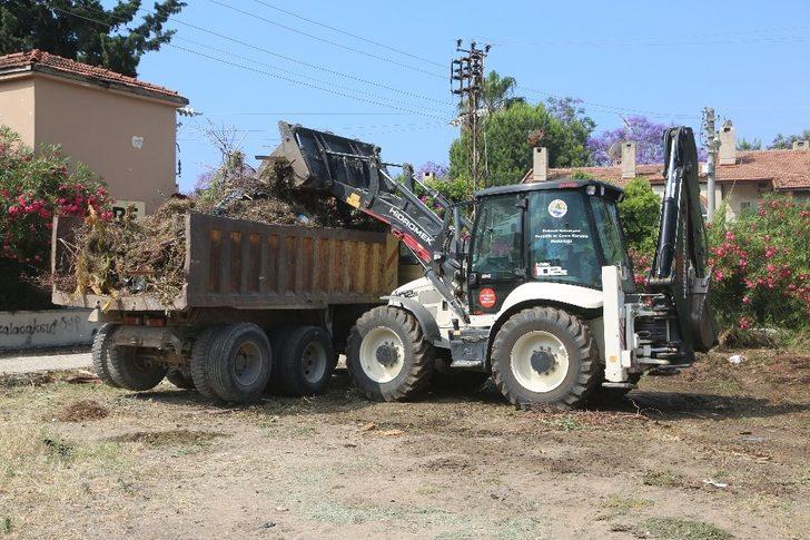 Erdemli’de sosyal alanlar temizleniyor G4