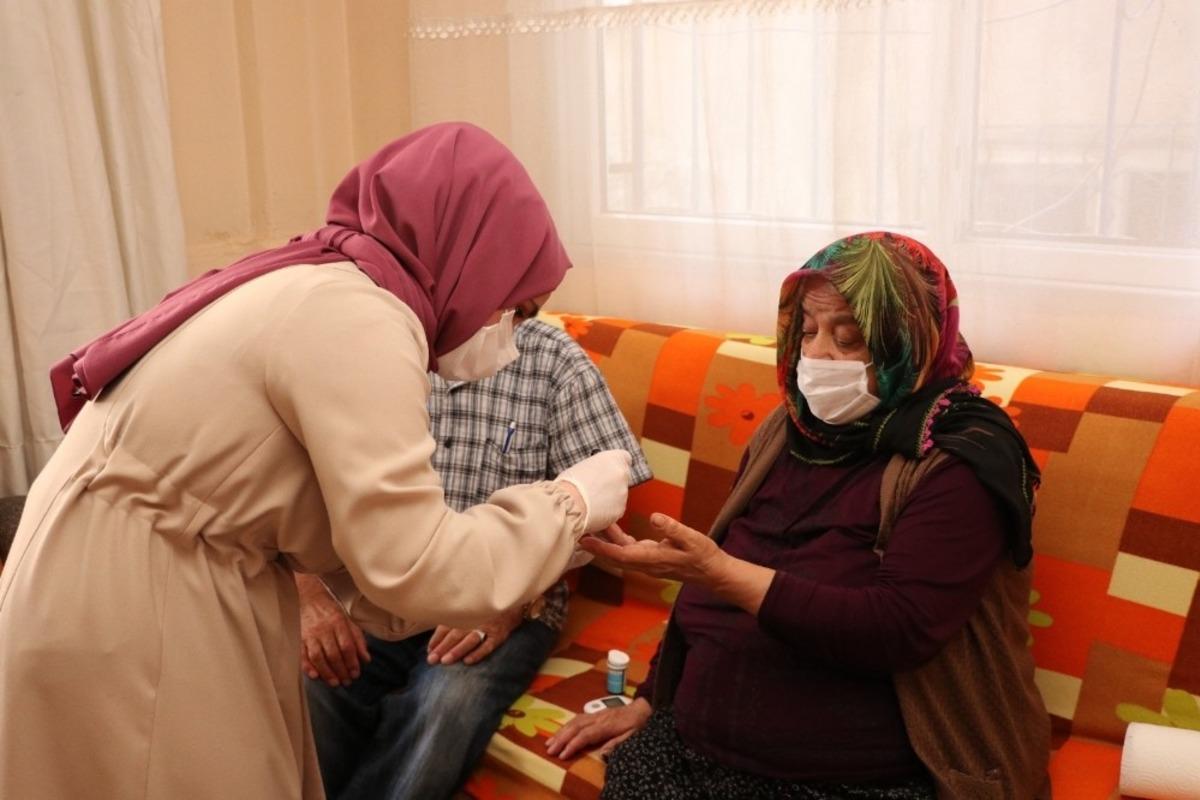 Sultanbeyli Kaymakamlığından yaşlılara evde sağlık hizmeti