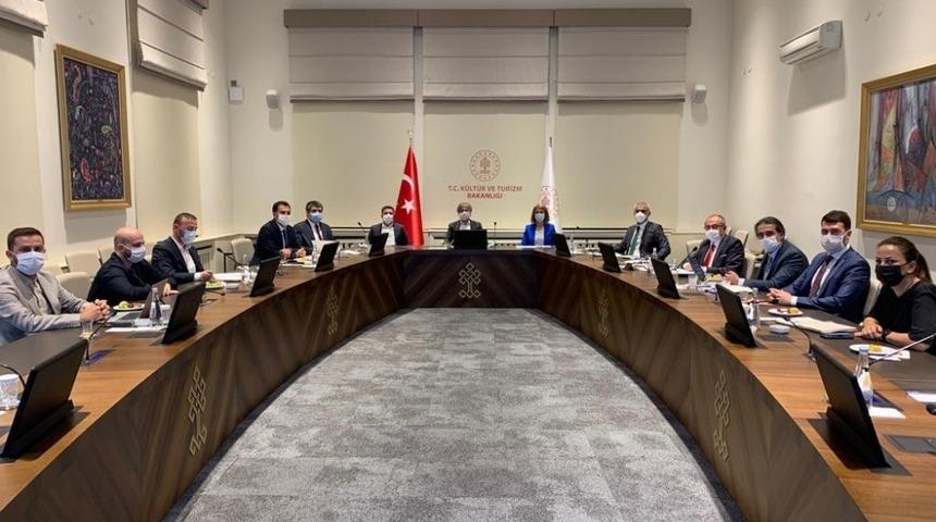 Vali Becel ve Başkan Arı, K&uuml;lt&uuml;r ve Turizm Bakanlığında değerlendirme toplantısına katıldı
