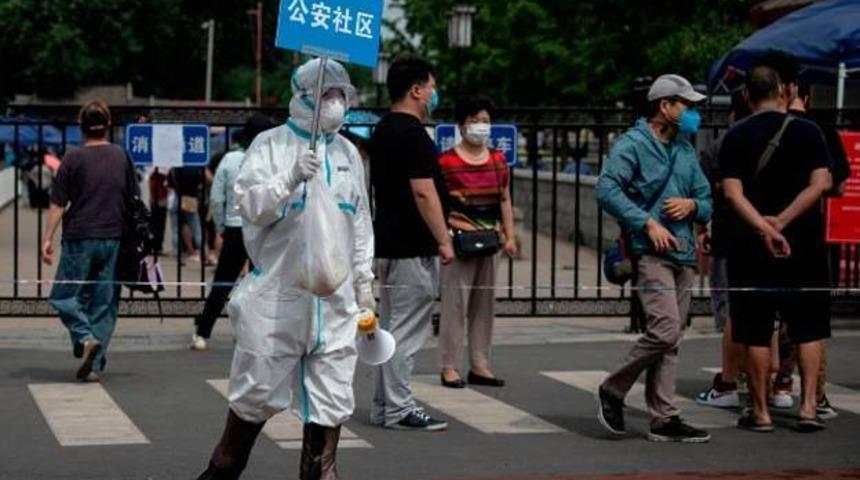 Uzmanlar, Pekin'deki salgında farklı Kovid-19 semptomları görüyor