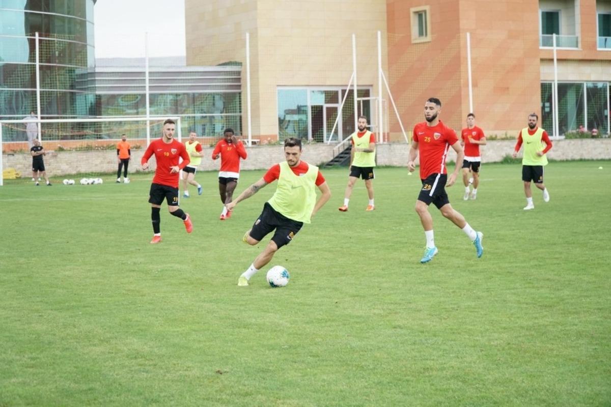 Kayserispor&rsquo;da hazırlıklar devam ediyor