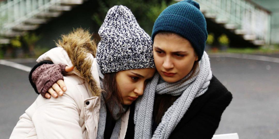 Kırgın &Ccedil;i&ccedil;ekler 30. b&ouml;l&uuml;m fotografları