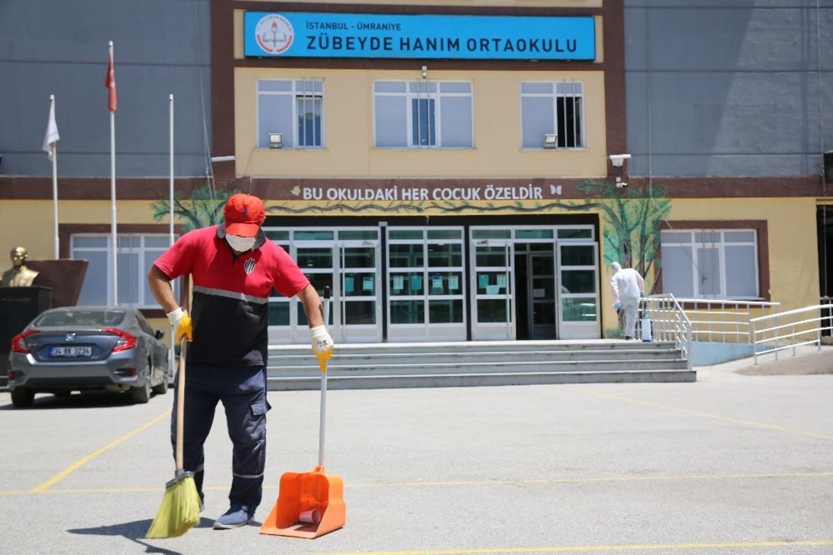 &Uuml;mraniye&rsquo;de dezenfekte edilen okullar sınavlara hazır