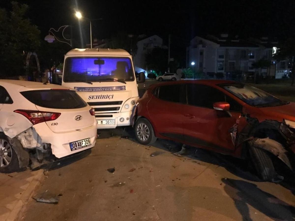 Alkoll&uuml; s&uuml;r&uuml;c&uuml; ters şeride girdi, 5 araca &ccedil;arptı