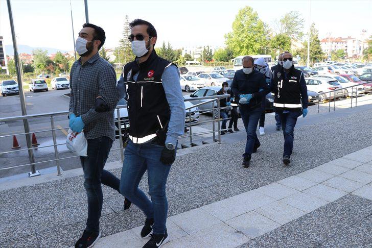 Bolu merkezli suç örgütü operasyonunda gözaltına alınan zanlılar adliyeye sevk edildi G2