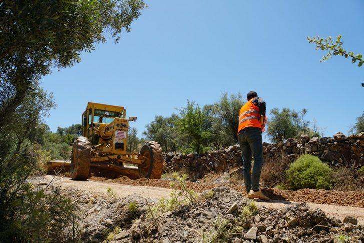 Karaova Mahallelerinde yol çalışmaları başladı G2