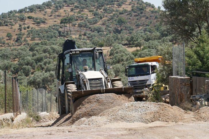 Karaova Mahallelerinde yol çalışmaları başladı G3