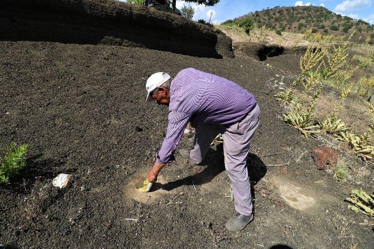 Dünya'da benzeri az! Manisa'da 12 bin yıllık insan ayak izleri G1