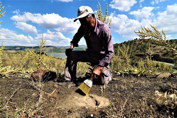 Dünya'da benzeri az! Manisa'da 12 bin yıllık insan ayak izleri G4