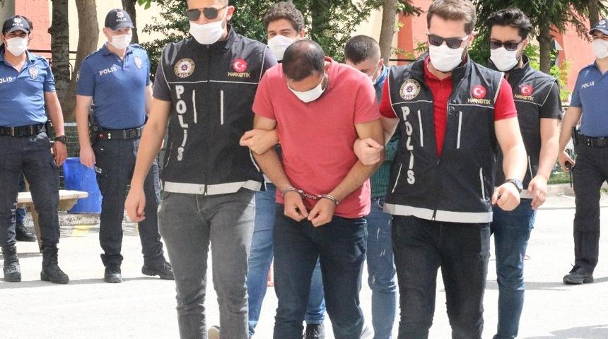 Afyonkarahisar&rsquo;da uyuşturucu ka&ccedil;ak&ccedil;ılarına ge&ccedil;it yok, 3 tutuklama kararı