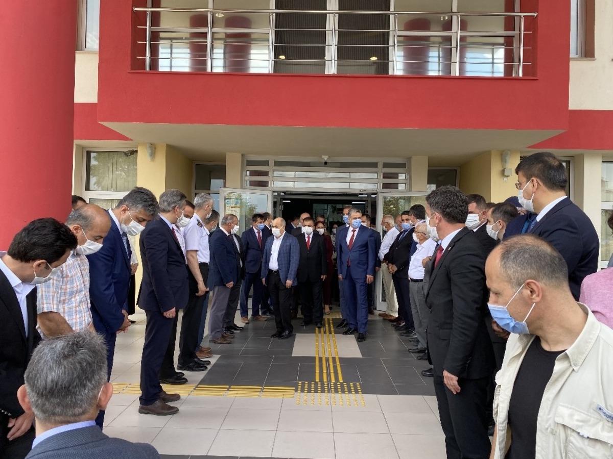 Samsun Valiliği&rsquo;ne atanan Z&uuml;lkif Dağlı D&uuml;zce&rsquo;ye veda etti