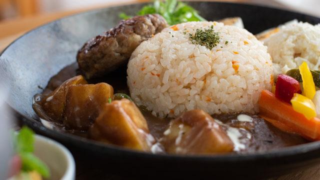 Tane tane oluyor: Şehriyeli pirinç pilavı tarifi