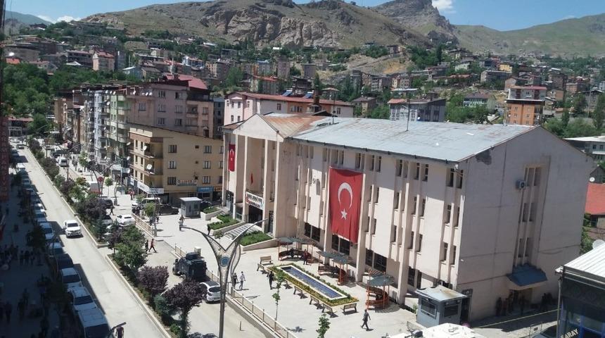 Hakkari&rsquo;de 2 caddede maskesiz dolaşmak yasaklandı