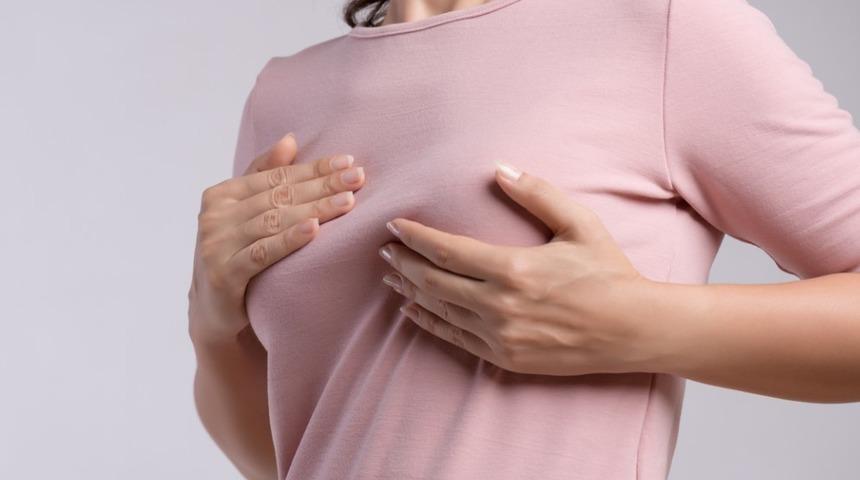 Bu belirtiler meme kanserine işaret ediyor! Erken teşhis i&ccedil;in acele edin...