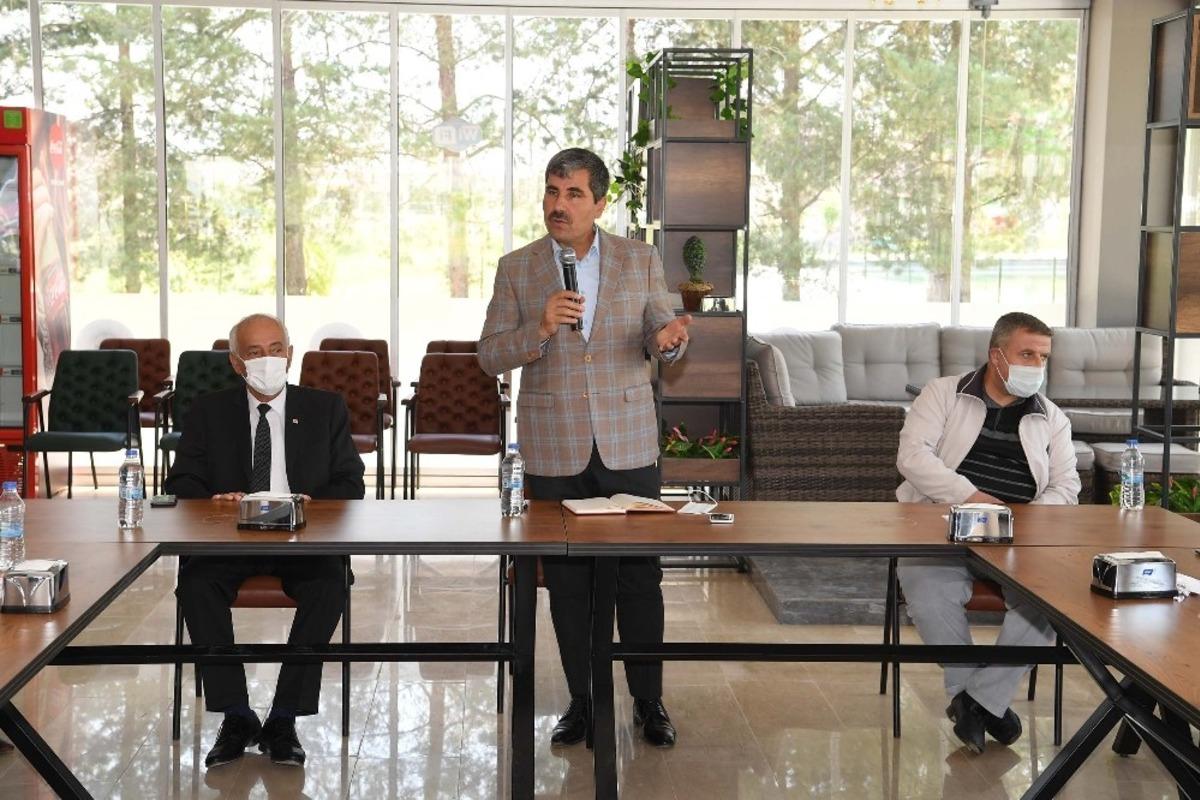 Başkan Asya, pandemi sonrası muhtarlarla ilk toplantısını yaptı