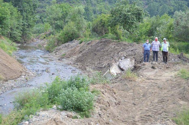 Erdek’te Şelale Deresi taşkınlara karşı ıslah ediliyor