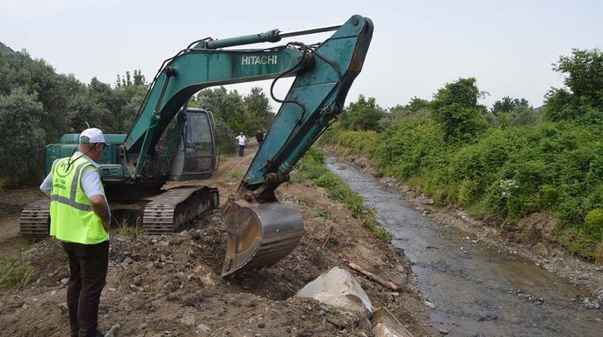 Erdek&rsquo;te Şelale Deresi taşkınlara karşı ıslah ediliyor