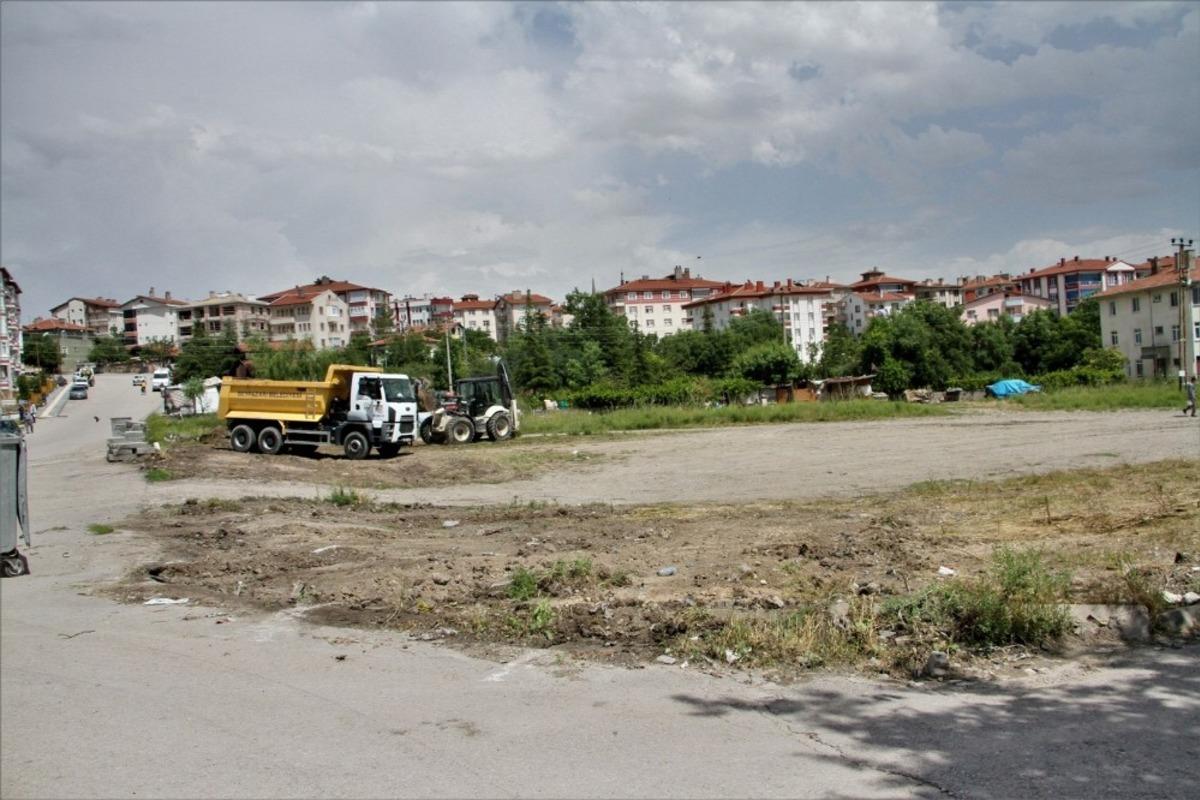Beypazarı&rsquo;nda ağır tonajlı ara&ccedil;ların park sorunu &ccedil;&ouml;z&uuml;l&uuml;yor