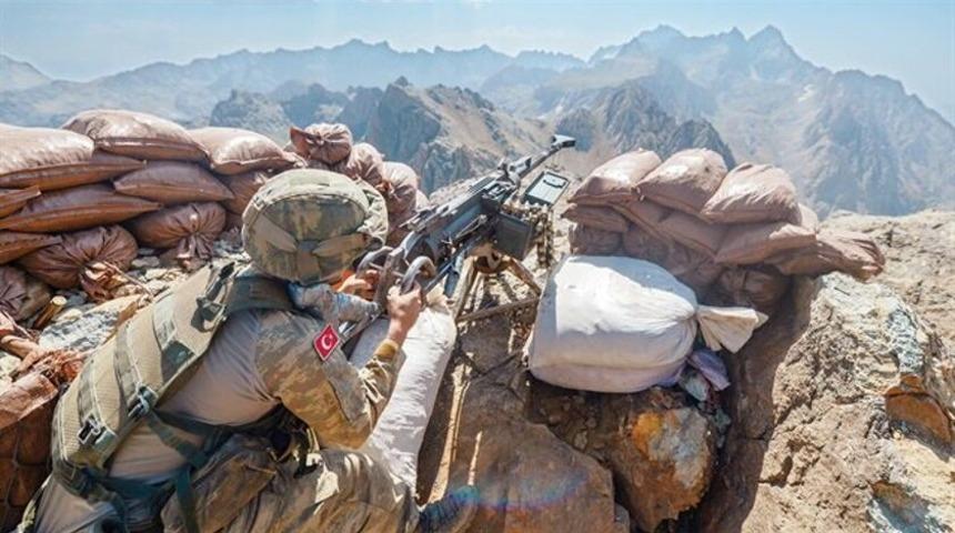 Irak'tan T&uuml;rkiye'ye 'birliklerini geri &ccedil;ek' notası