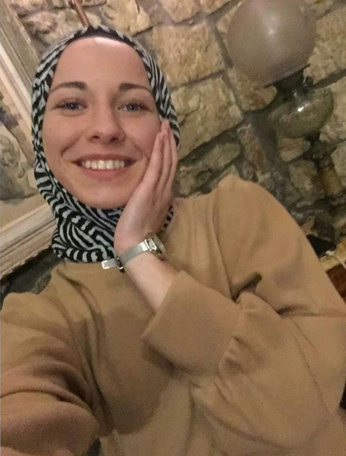 &Ccedil;ardakta otururken yıldırım isabet eden gen&ccedil; kız &ouml;ld&uuml;