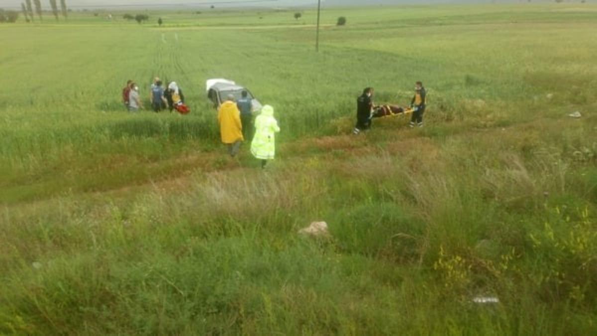 K&uuml;tahya&rsquo;da trafik kazası: Aynı aileden 4 kişi yaralandı