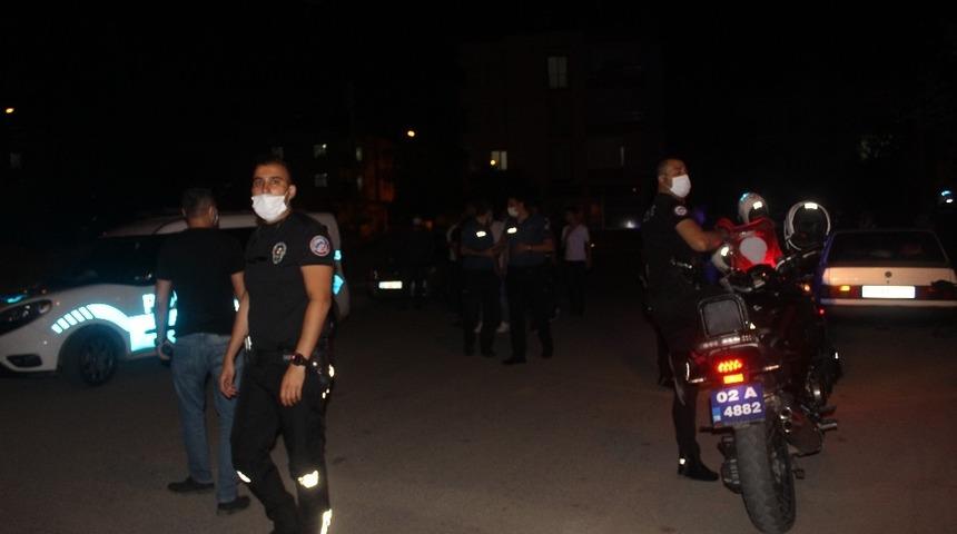 İki grup arasındaki kavgaya polis m&uuml;dahale etti