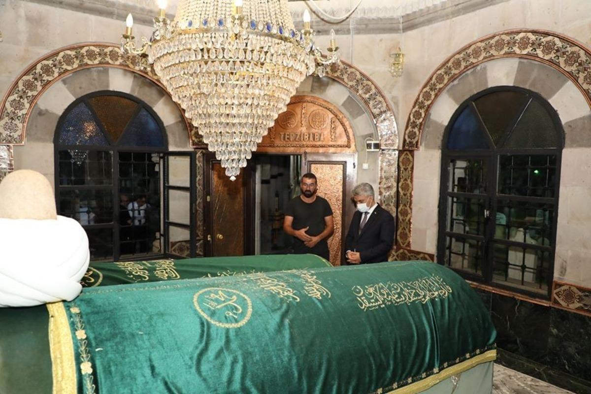 Vali Makas, g&ouml;reve başladığı ilk g&uuml;n &ccedil;eşitli ziyaretlerde bulundu