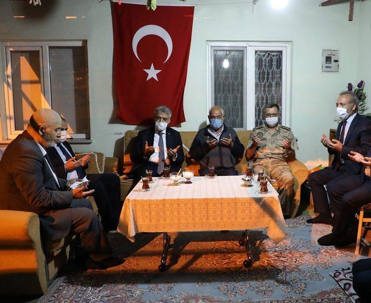 Vali Makas, göreve başladığı ilk gün çeşitli ziyaretlerde bulundu G5