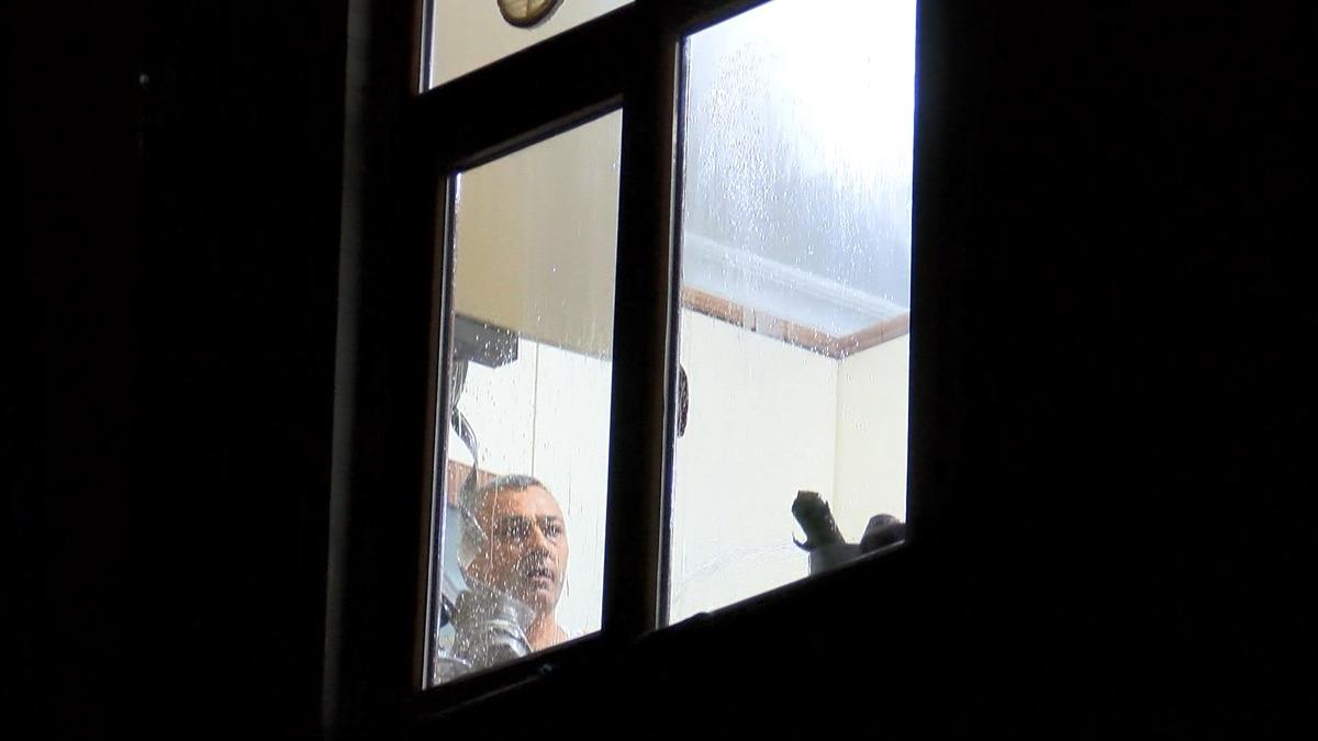 Kocasından şiddet g&ouml;ren kadın pencereden atladı