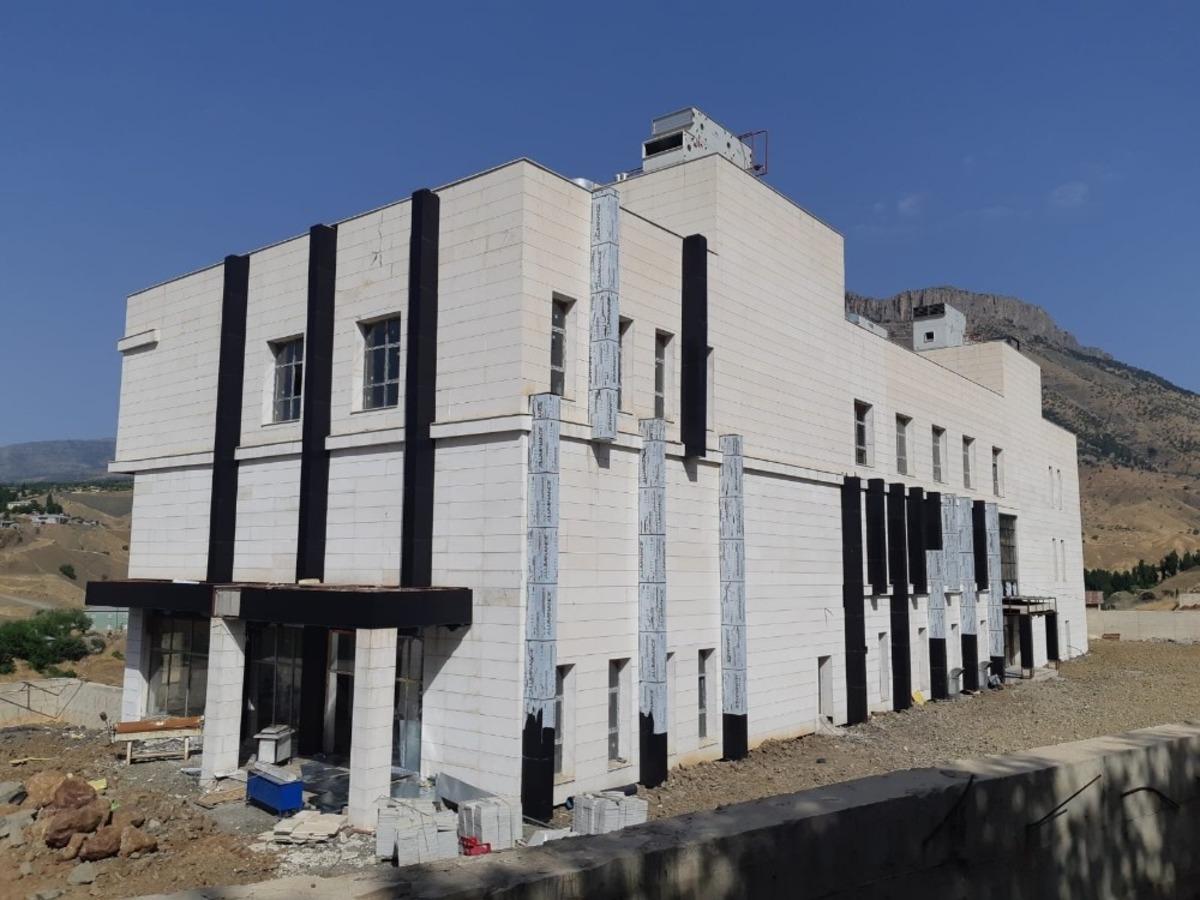 Derecik Devlet Hastanesi a&ccedil;ılış i&ccedil;in g&uuml;n sayıyor