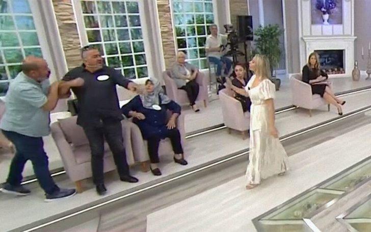 CANLI YAYINI KESTİ