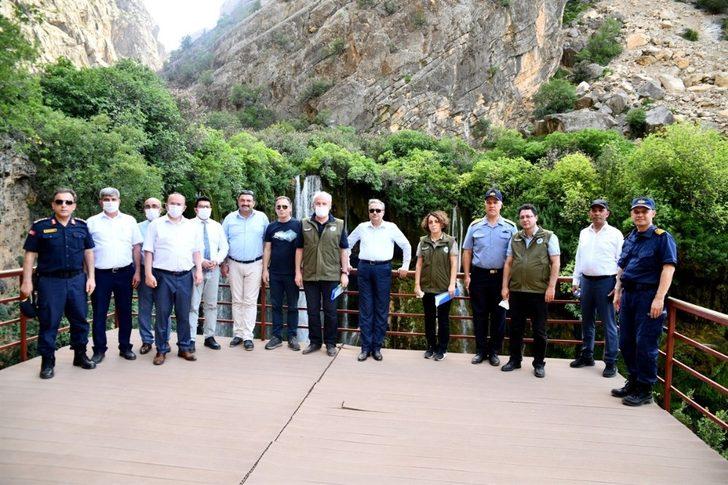 Vali Su, Mut ilçesinde incelemelerde bulundu G4