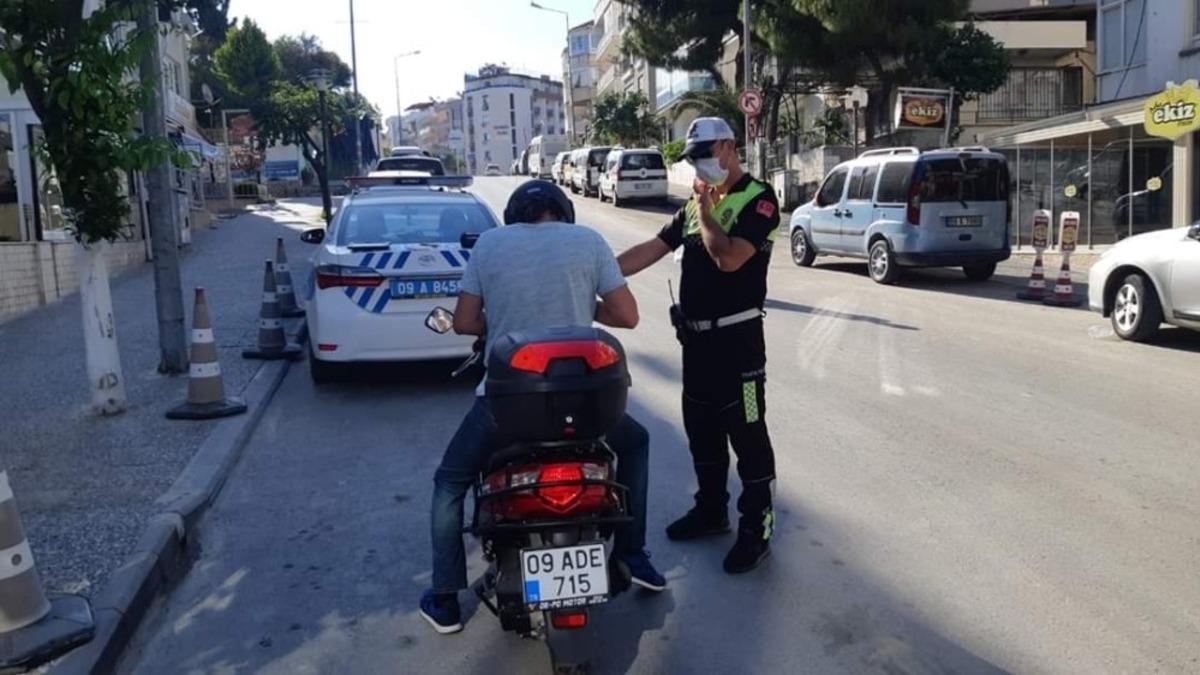 Kuşadası&rsquo;nda 561 motosiklet s&uuml;r&uuml;c&uuml;s&uuml;ne ceza yazıldı