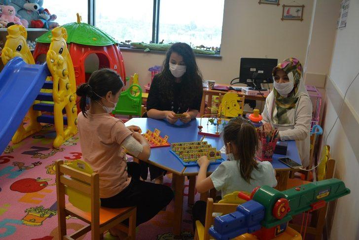 PAÜ Hastanesinde çocuklar eğitimden geri kalmadı G1