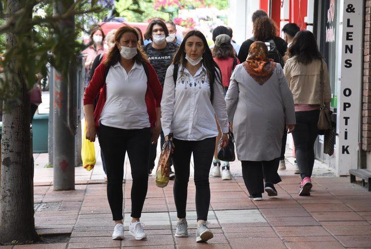 Eskişehir’de sosyal mesafeden eser yok G2