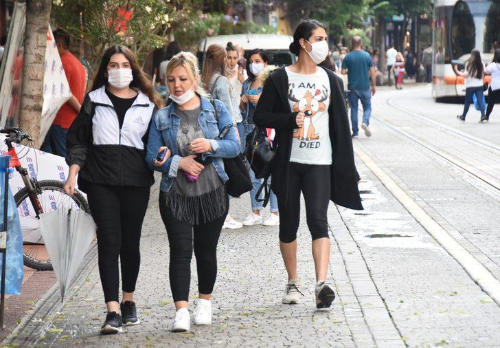 Eskişehir’de sosyal mesafeden eser yok G3