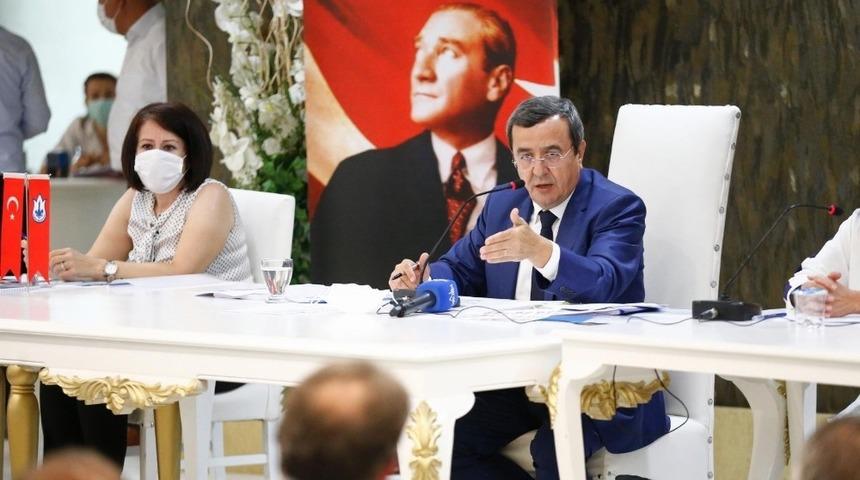 Konak’ta normalleşme sürecindeki ilk meclis toplantısı yapıldı