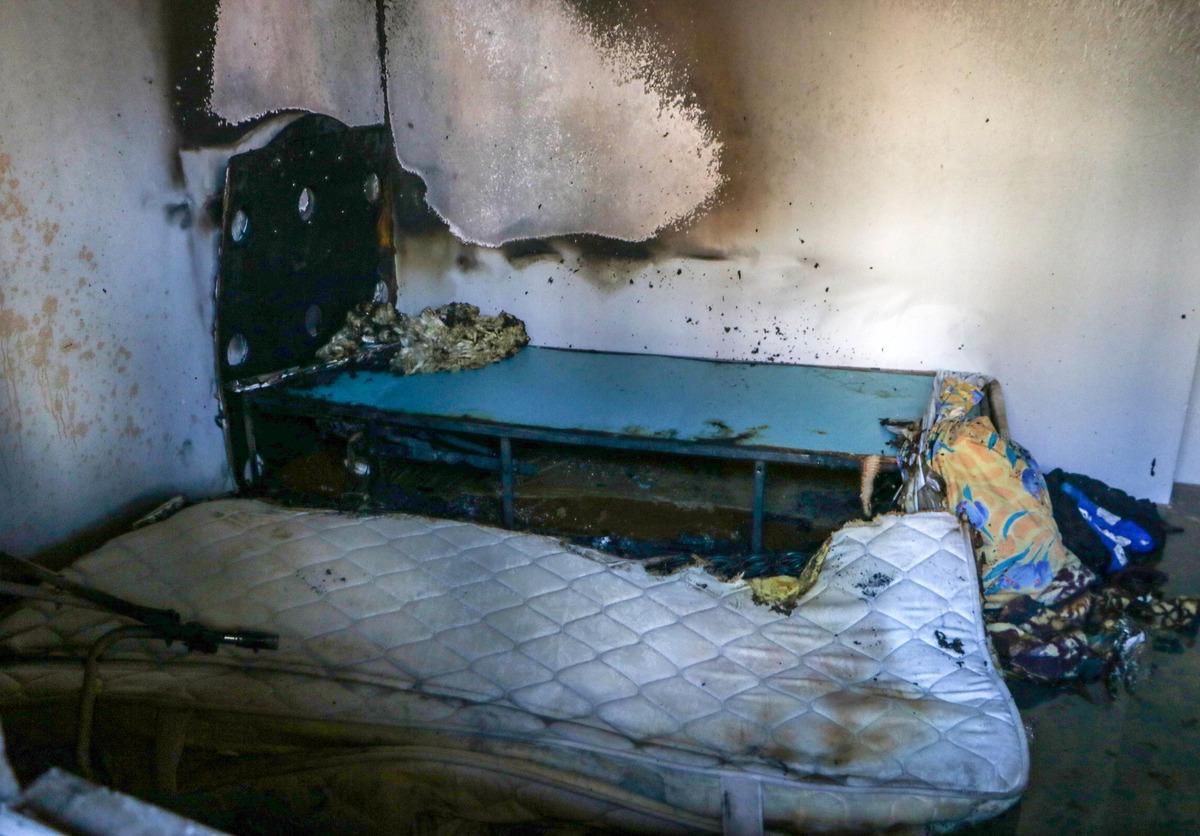 Yorgana d&uuml;ş&uuml;rd&uuml;ğ&uuml; sigaradan &ccedil;ıkan yangında ağır yaralandı