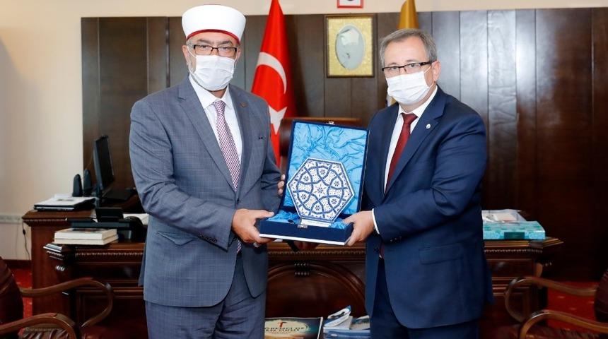 İske&ccedil;e M&uuml;ft&uuml;s&uuml; Mete: &ldquo;Trakya &Uuml;niversitesi, Batı Trakya&rsquo;da yaşayan t&uuml;m soydaşlarımız i&ccedil;in umut kapısı"