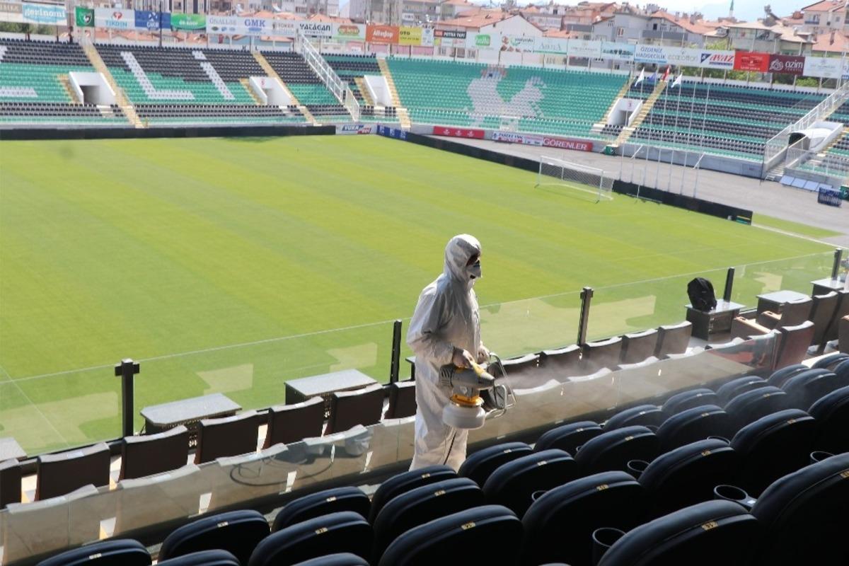 Denizlispor, Beşiktaş karşılaşması &ouml;ncesi stadyum dezenfekte edildi