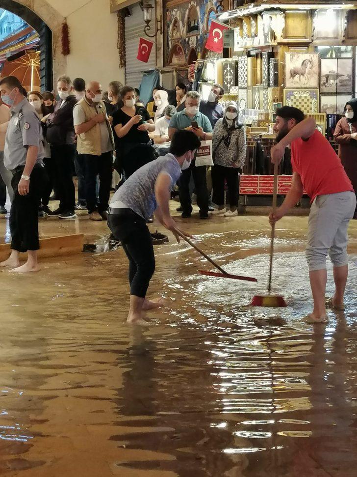 Birçok ilde sağanak etkili oldu! İstanbul istikameti trafiğe kapandı G1