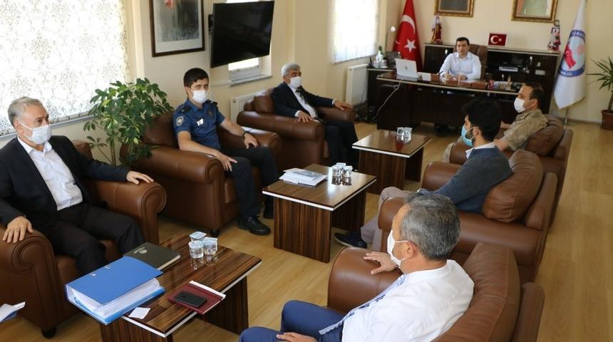 Kadına y&ouml;nelik şiddete karşı toplandılar