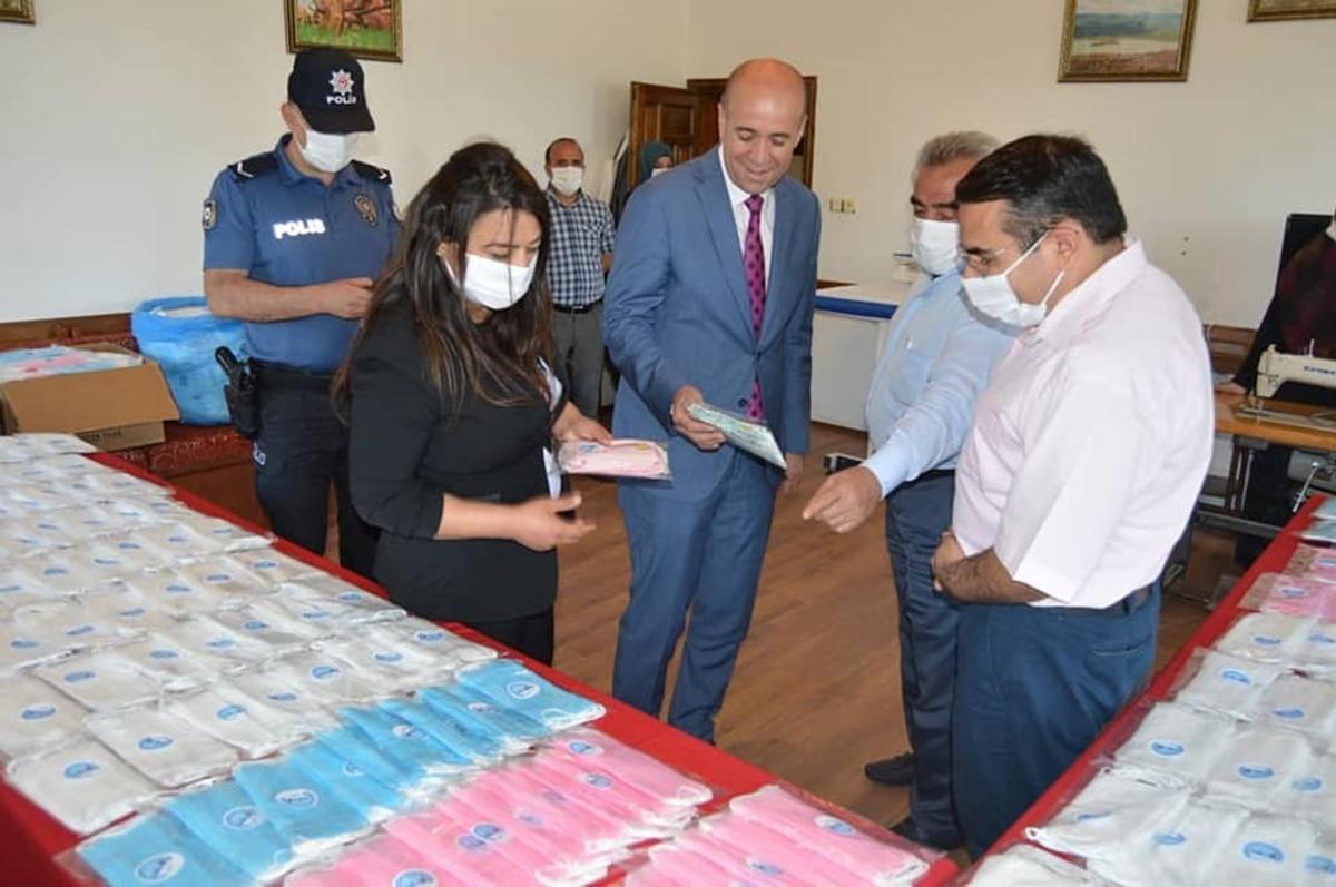 G&ouml;lova&rsquo;da 10 bin maske &uuml;retildi