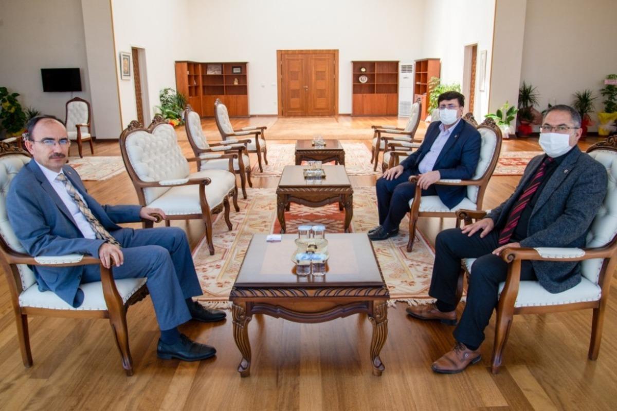 Rekt&ouml;r Beydemir&rsquo;e &rsquo;hayırlı olsun&rsquo; ziyaretleri devam ediyor