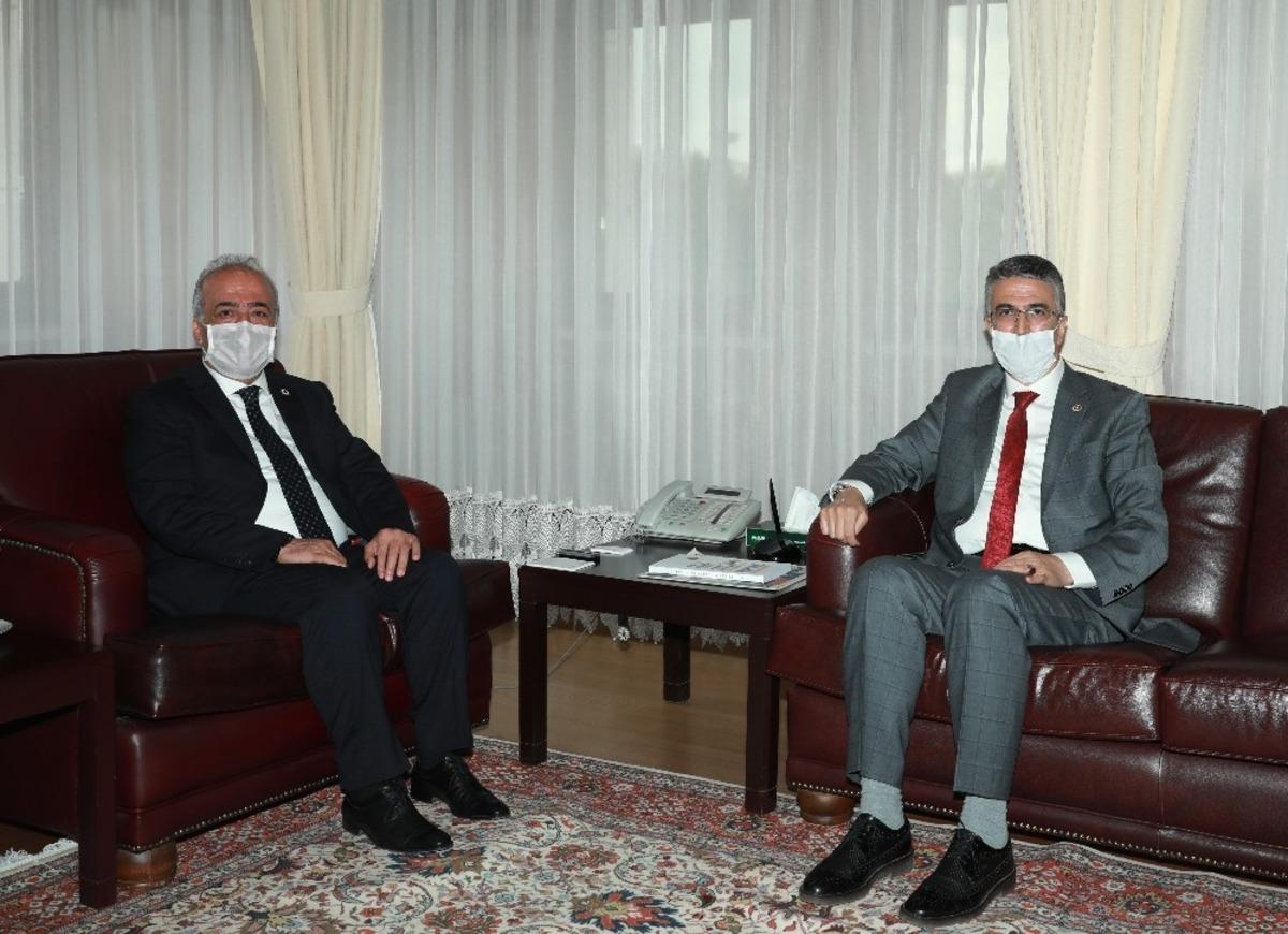 Milletvekili Aydın&rsquo;dan Rekt&ouml;r &Ccedil;omaklı&rsquo;ya ziyaret